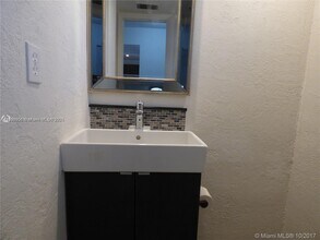 1601 NE 191st St in Miami, FL - Building Photo - Building Photo