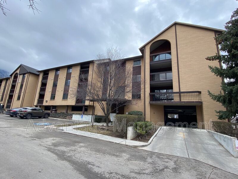 2244 N Canyon Rd in Provo, UT - Building Photo