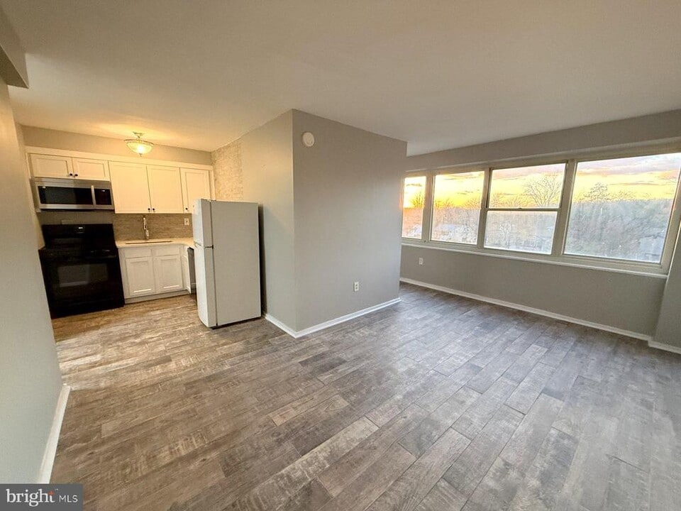 1200 Marlton Pike in Cherry Hill Township, NJ - Building Photo