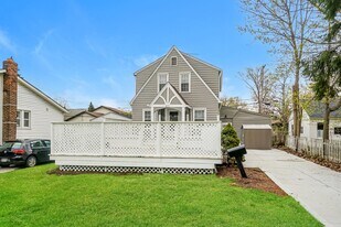 651 Voelker Ave in Euclid, OH - Building Photo