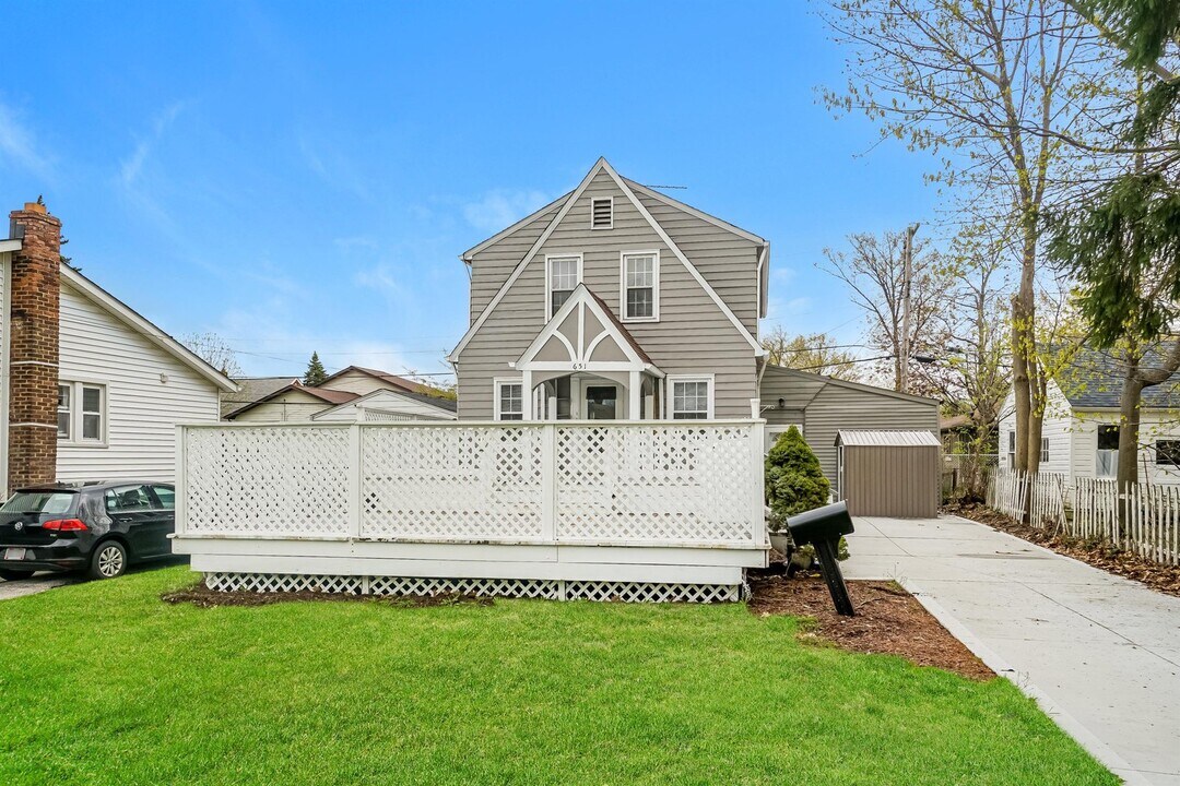 651 Voelker Ave in Euclid, OH - Building Photo