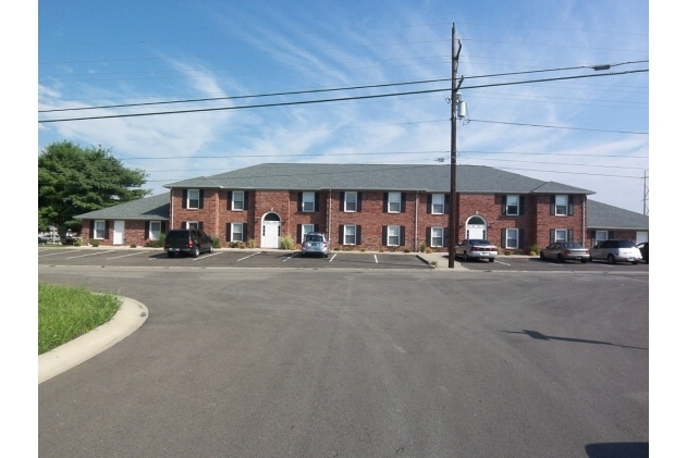 526-528 W 10th St in Seymour, IN - Building Photo