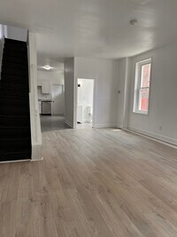 1525 Overington St - 6