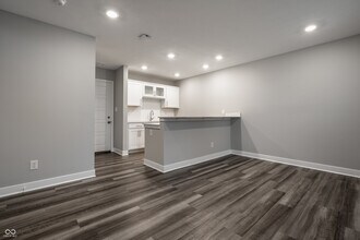 305 Fairfax Way in Zionsville, IN - Building Photo - Building Photo