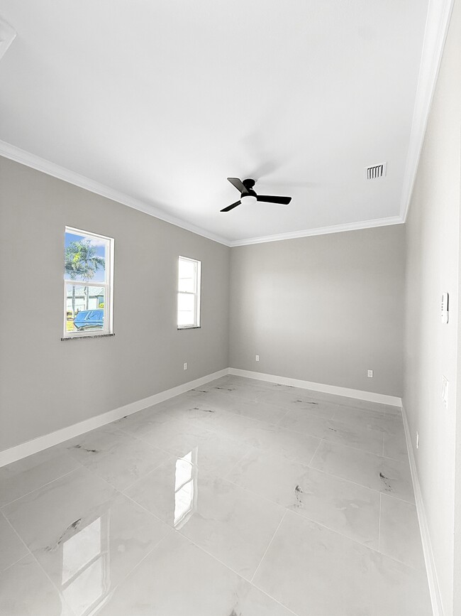 303 NW 26th Ave in Cape Coral, FL - Building Photo - Building Photo