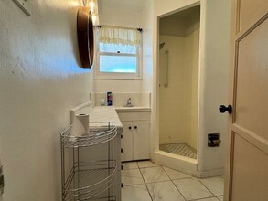 39 Myrtle St in Bakersfield, CA - Building Photo - Building Photo