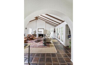 2800 Maricopa Hwy in Ojai, CA - Foto de edificio - Building Photo