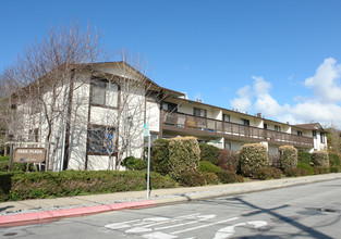 Park Plaza Apartments in Monterey, CA - Building Photo - Building Photo