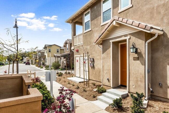 6602 Sand Castle Pl in Goleta, CA - Building Photo - Building Photo