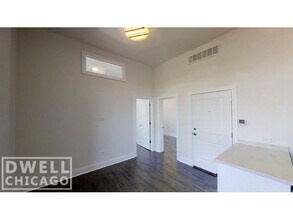 2362 N Clybourn Ave, Unit 2F in Chicago, IL - Building Photo - Building Photo