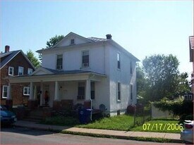 336 Blue Ridge Ave in Front Royal, VA - Building Photo
