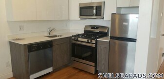 67 Shawmut St in Chelsea, MA - Building Photo