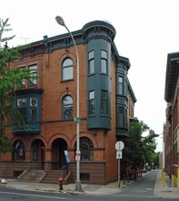 272 S 23rd St in Philadelphia, PA - Foto de edificio - Building Photo