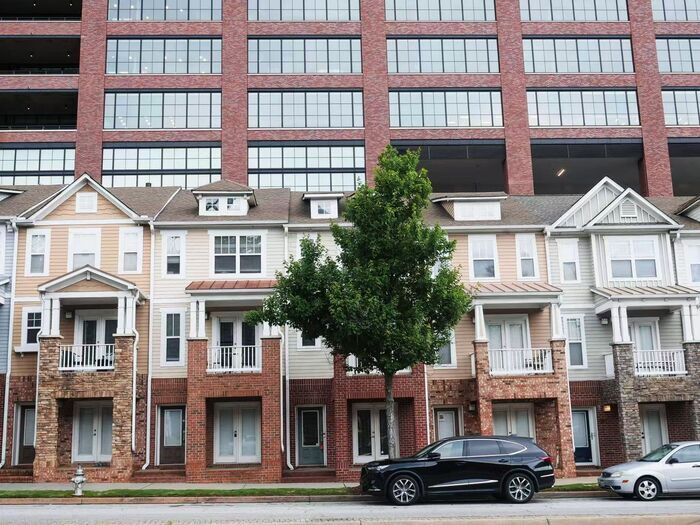 201 16th St NW in Atlanta, GA - Building Photo