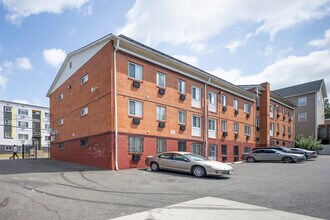 5035, 5047-5049 D St SE in Washington, DC - Building Photo - Building Photo