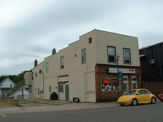 206 E Superior St in Munising, MI - Building Photo - Building Photo