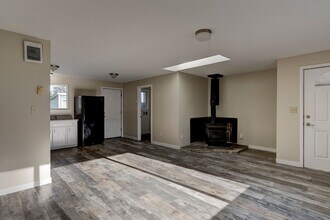 850 SW 6th Ave in Oak Harbor, WA - Building Photo - Building Photo