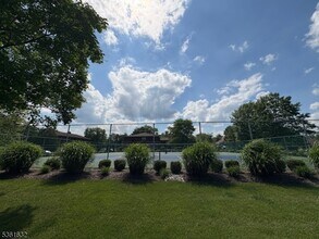904 Yorkshire Dr in Flemington, NJ - Foto de edificio - Building Photo
