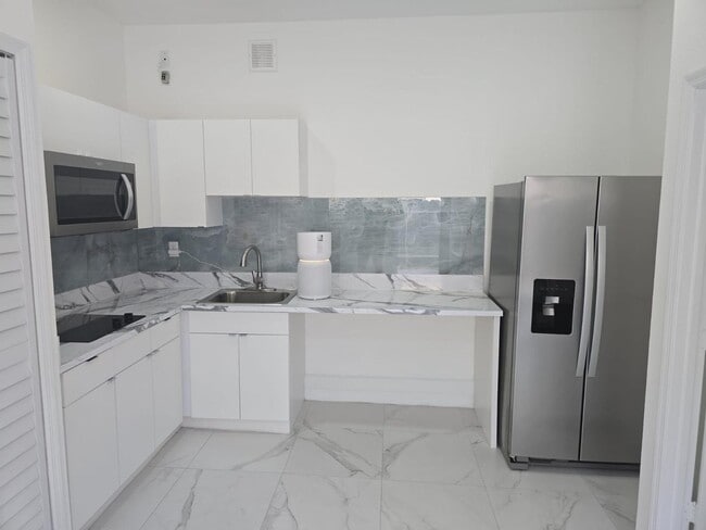 13273 SW 272nd St in Homestead, FL - Foto de edificio - Building Photo