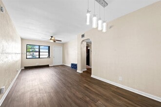 1315 N 19th Ave in Hollywood, FL - Building Photo - Building Photo