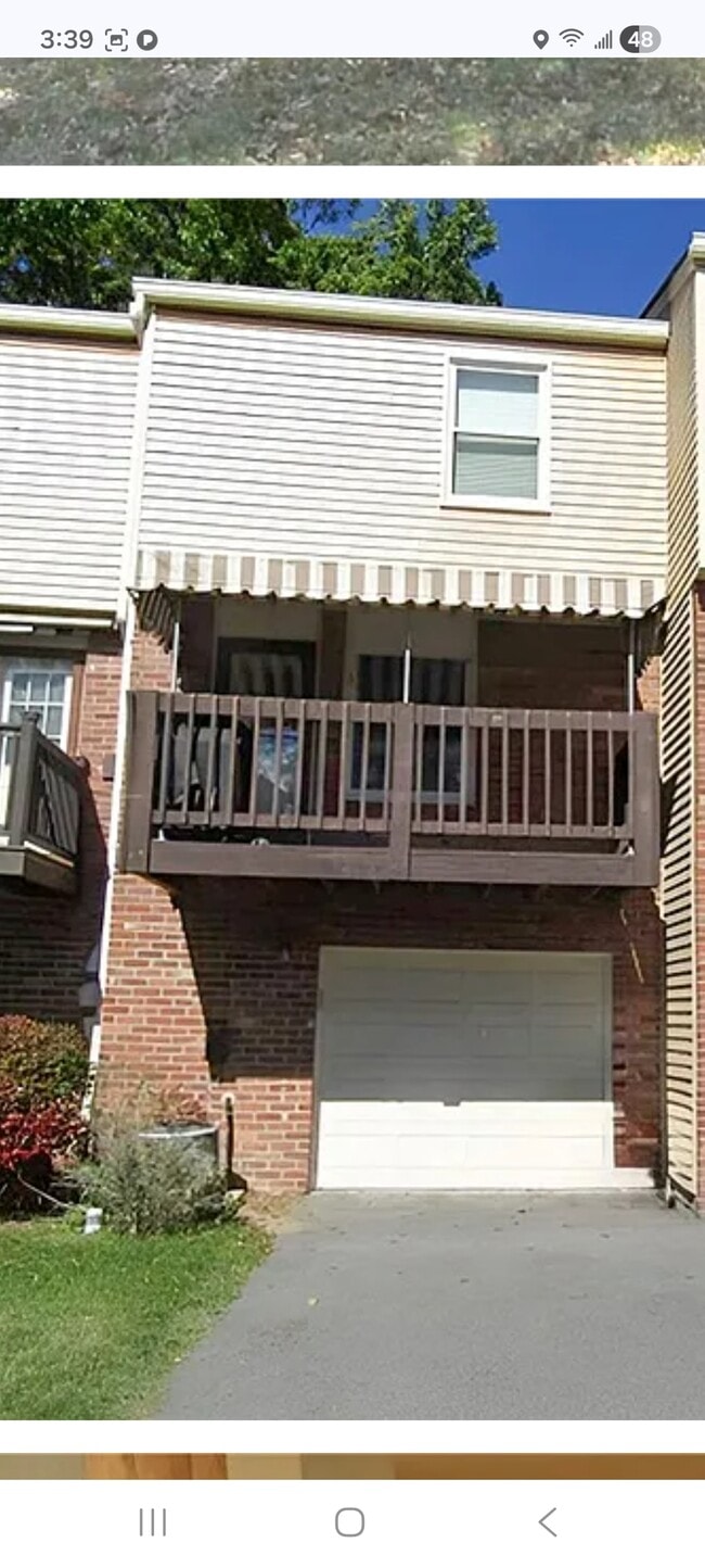 284 Scott Ln in Venetia, PA - Foto de edificio - Building Photo