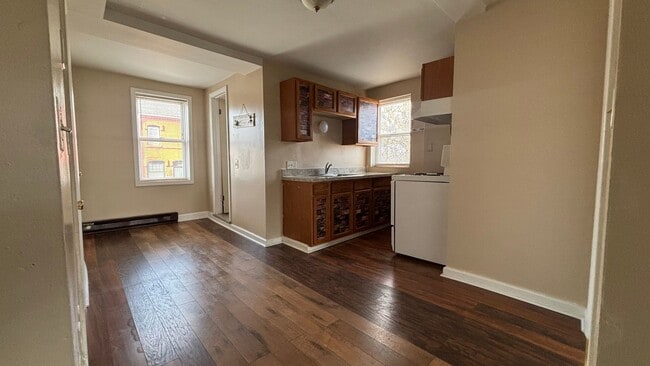 21 West St in Chicopee, MA - Building Photo - Building Photo