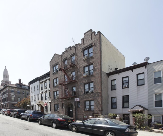 332 42nd St in Brooklyn, NY - Building Photo - Building Photo