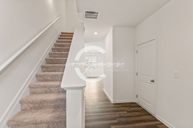 303 Aldgate Wy in Cartersville, GA - Building Photo - Building Photo