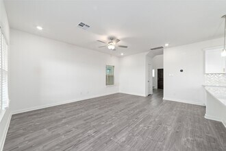 1118 Elsinore Dr in Arcola, TX - Building Photo - Building Photo