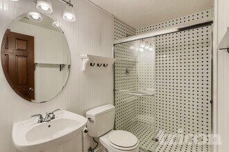 4520 Juneau Ln N in Plymouth, MN - Foto de edificio - Building Photo