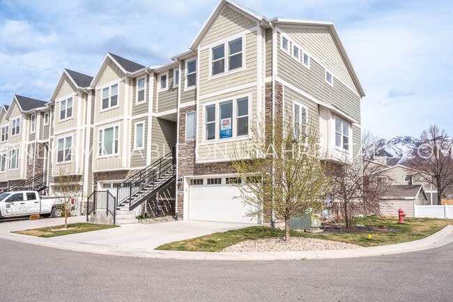 property at 13429 S Silver Rock Ln