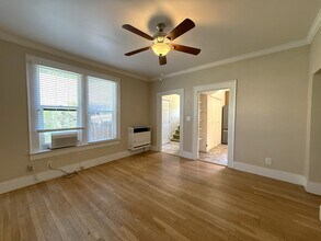 137 W 12th St in Chico, CA - Building Photo - Building Photo