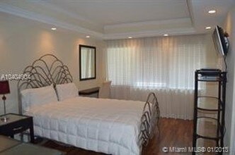 32 Camden Dr-Unit -7 in Bal Harbour, FL - Foto de edificio - Building Photo