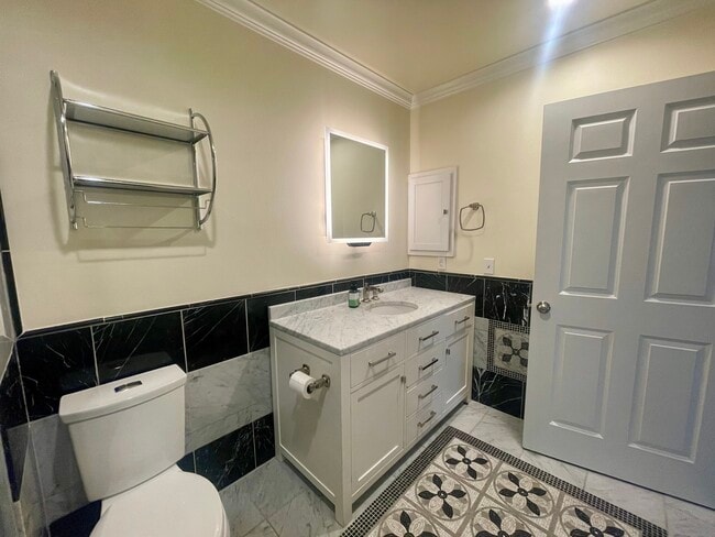 property at 524 6th Ave W
