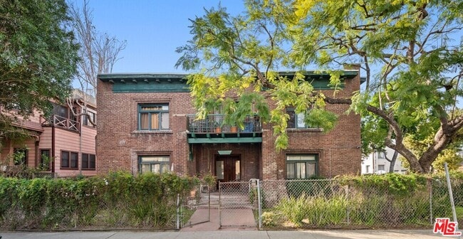 property at 2101 Bonsallo Ave