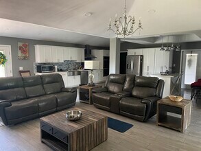 5100 El Jardin Cir in Harlingen, TX - Building Photo - Building Photo