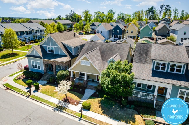 379 Tobacco Farm Way in Chapel Hill, NC - Building Photo - Building Photo