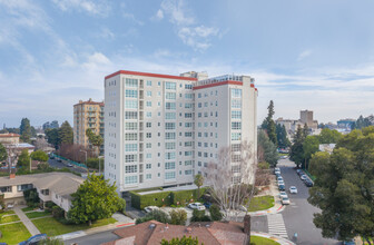 De Sabla Apartments in San Mateo, CA - Building Photo - Building Photo