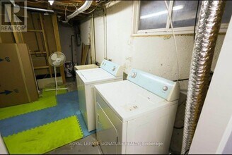 120 Town House Crescent in Brampton, ON - Building Photo - Building Photo