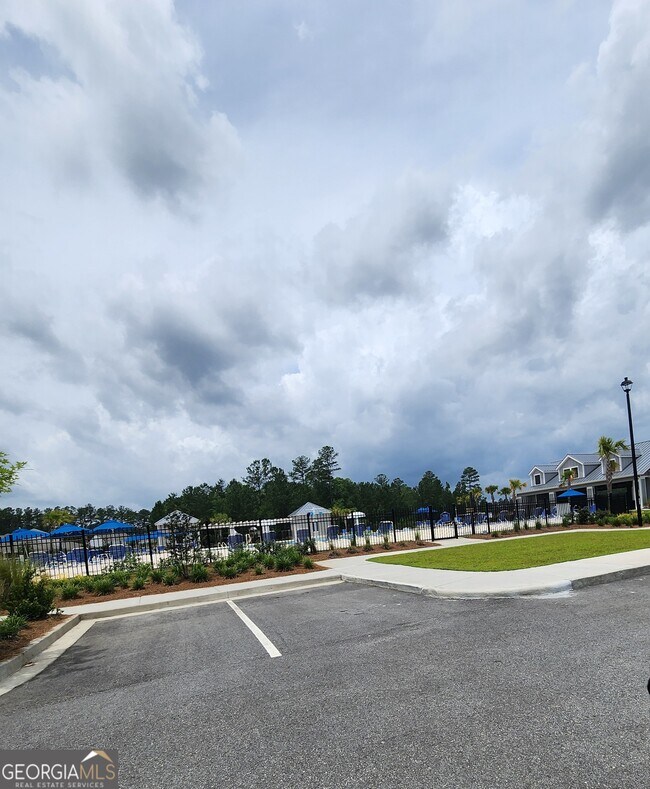 214 Coneflower Rd in Bloomingdale, GA - Building Photo - Building Photo