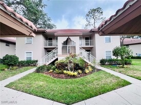 8073 Panther Trail in Naples, FL - Building Photo
