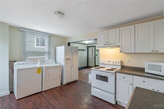 35 W 9th St in Oswego, NY - Building Photo - Building Photo