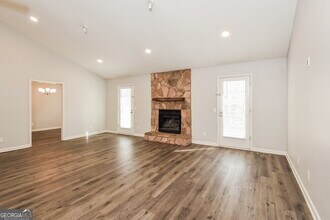 2752 Hawk Trace NE in Marietta, GA - Building Photo - Building Photo