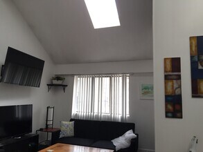 72 Euston Rd, Unit 204 in Boston, MA - Building Photo - Building Photo
