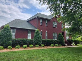 449 Sanders Ln in Mount Juliet, TN - Building Photo