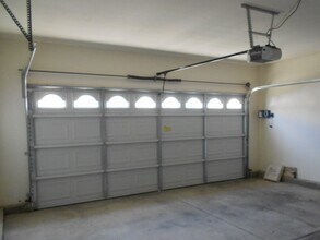 1148 Via Roma Way in Yuba City, CA - Building Photo - Building Photo