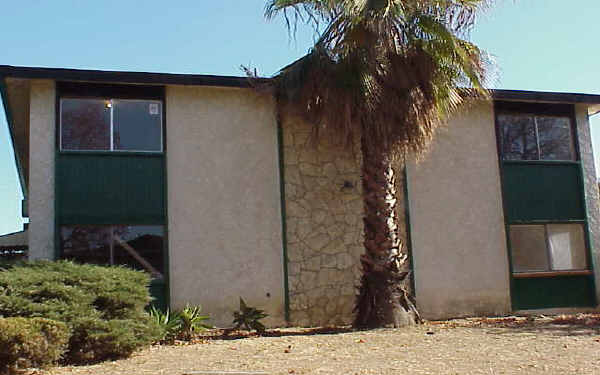 426 Tyler Way in Upland, CA - Building Photo - Building Photo