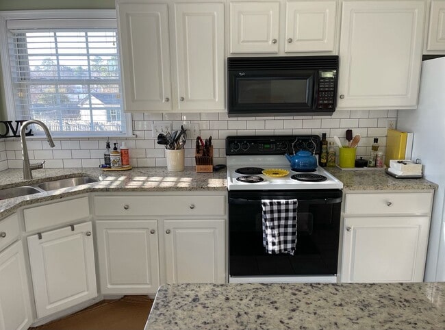 property at 5516 Abbott Cir