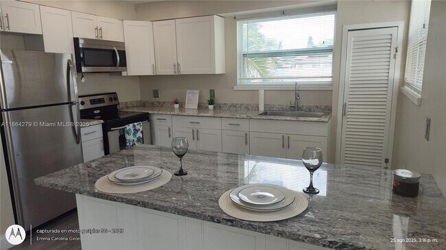 2793 Shawnee Rd in West Palm Beach, FL - Building Photo - Building Photo
