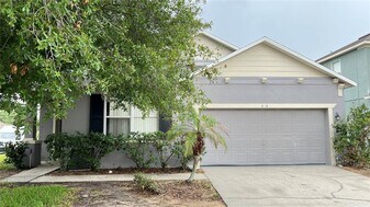 318 Sand Ridge Dr in Davenport, FL - Building Photo